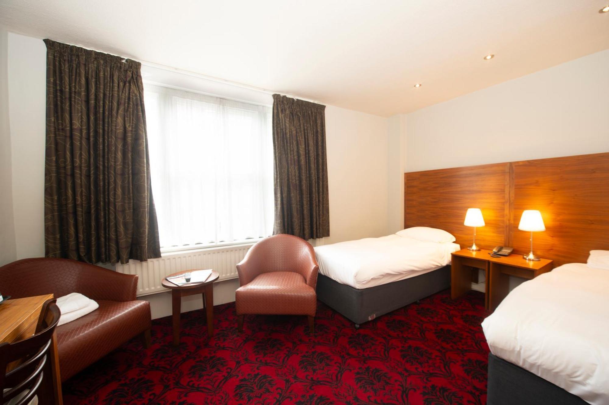 The Royal Hop Pole Wetherspoon ทุกส์แบร์รี ภายนอก รูปภาพ