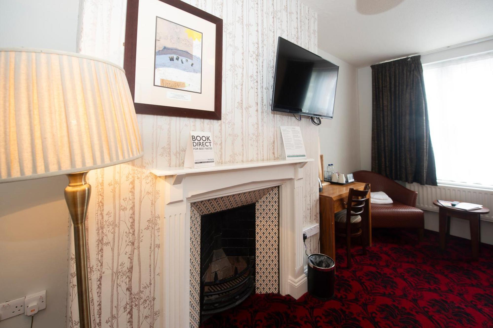 The Royal Hop Pole Wetherspoon ทุกส์แบร์รี ภายนอก รูปภาพ