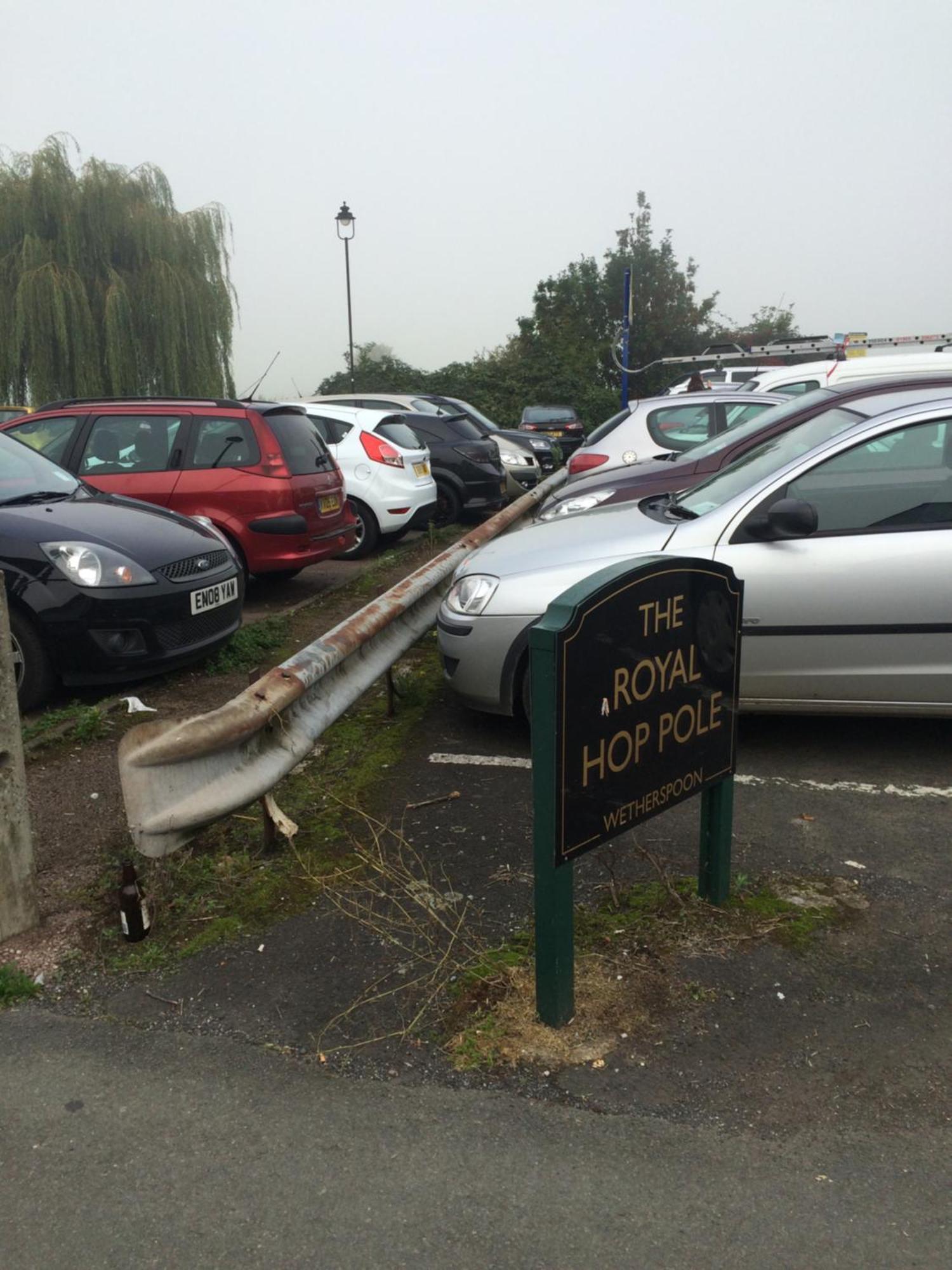 The Royal Hop Pole Wetherspoon ทุกส์แบร์รี ภายนอก รูปภาพ