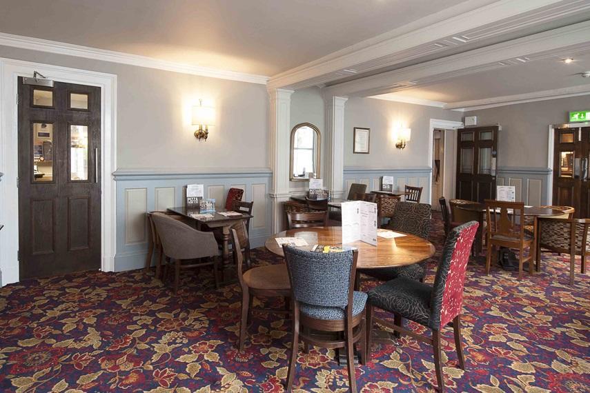The Royal Hop Pole Wetherspoon ทุกส์แบร์รี ภายนอก รูปภาพ